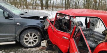 Поблизу села Хролин рятувальники ліквідовували наслідки смертельної автотрощі —Хмельнитчина