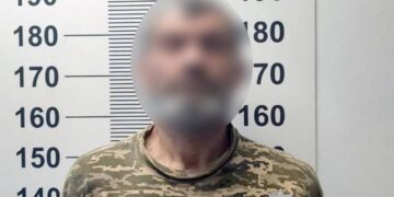 Ревнощі до крові: чоловік пробив легеню знайомій і влаштував “шоу” з гранатою —Хмельнитчина