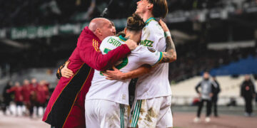 «Рома» в меньшинстве вышла в топ-8 плей-офф Лиги Европы