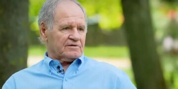 Сабо шокирован заявлением Инфантино касательно возвращения россиян в международный спорт