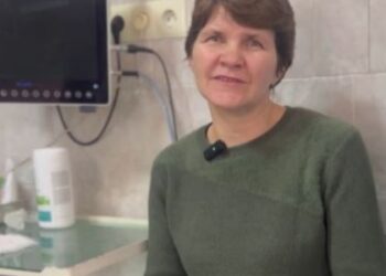 У 52-річної жінки з Миколаєва майже зник голос через пухлину голосових зв’язок