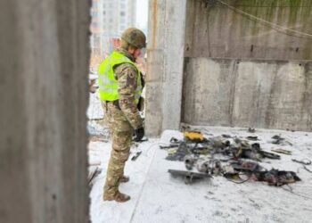 У Києві поліція вилучила нездетоновану частину дрона “Герань-2” у Дарницькому районі