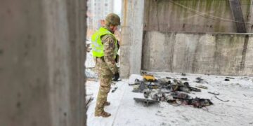 У Києві поліція вилучила нездетоновану частину дрона “Герань-2” у Дарницькому районі