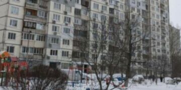 У Києві жінка на два тижні покинула вдома 14-річного сина у тяжкому стані