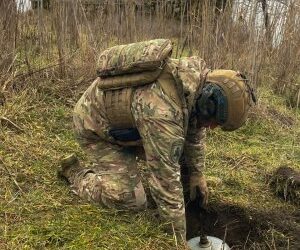 У Миколаївському районі поліцейські вибухотехніки знищили ворожу міну » Миколаївський Оглядач
