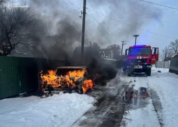 У Шполі під час стоянки загорівся автомобіль