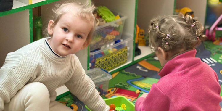 У Запоріжжі освітній простір для дітей з Енергодара переїхав у нове приміщення після обстрілу на початку лютого | Новости Запорожья