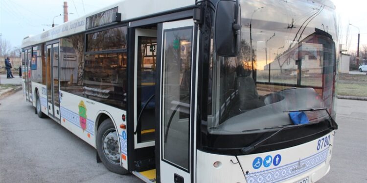 У Запоріжжі школярі зможуть їздити зі знижкою за електронним учнівським у додатку Мрія – як це працюватиме | Новости Запорожья