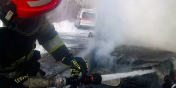 В Ізяславі вогнеборці ліквідували пожежу авто —Хмельнитчина