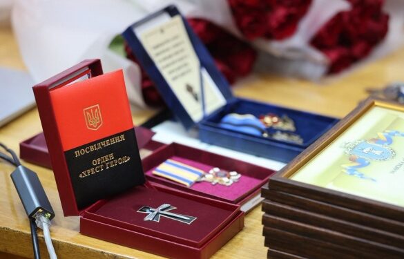 В Умані родинам полеглих захисників вручили державні та відомчі нагороди