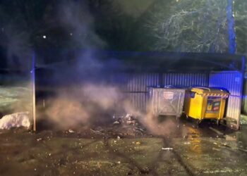 Вандали нищать контейнери: у Рівному невідомі спалили сміттєві баки