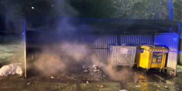 Вандали нищать контейнери: у Рівному невідомі спалили сміттєві баки