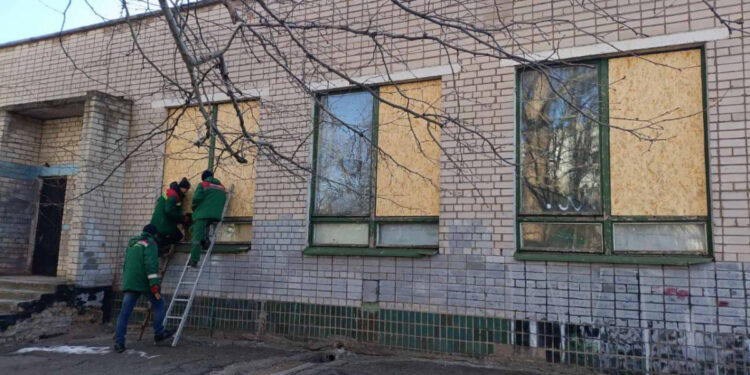 Внаслідок ворожої атаки Хортицького района Запоріжжя постраждала дитяча лікарня і школа – удар дрона | Новости Запорожья