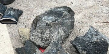 З колектора, який ремонтують у Черкасах, дістали кам’яні глиби — Новини Черкащіни