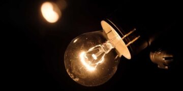 За яким графіком вимикатимуть світло на Черкащині 7 лютого