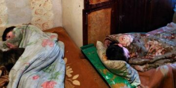 Жебракували та жили в антисанітарії: у Славуті вилучили п’ятьох дітей у матері —Хмельнитчина