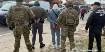 2 400 доларів за зняття з розшуку – у Миколаєві поліцейські викрили військовослужбовців ТЦК та СП за підозрою в отриманні неправомірної вигоди » Миколаївський Оглядач
