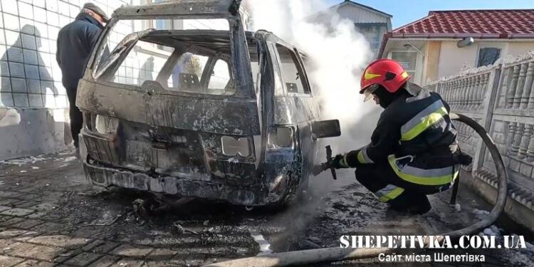 Авто, екостистема та господарча споруда: минулої доби на Шепетівщині палало тричі —Хмельнитчина