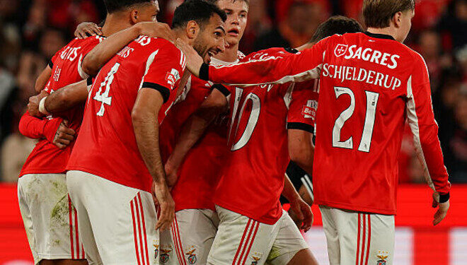 «Бенфика» с Судаковым и Трубиным выиграла у «Витории Гимарайнш»