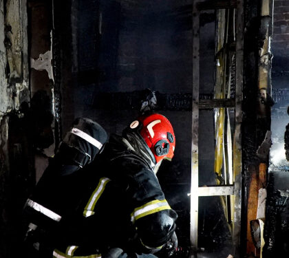 Через ранкову пожежу в центрі Львова з будинку евакуювали 17 людей