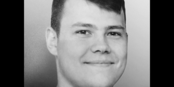 Черкаська громада провела молодого воїна, життя якого обірвалося на війні