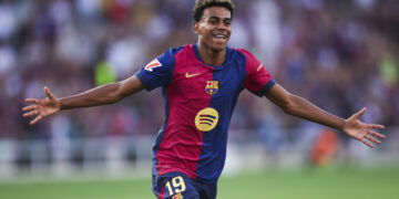 Дебютный хет-трик Ямаля принес «Барселоне» разгромную победу над «Вильярреалом» в Ла Лиге