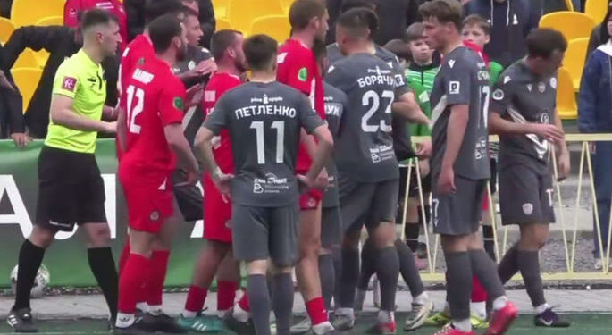 Гол на 90+10 хвилині та сутичка з персоналом: дика розвязка матчу Другої ліги у Вінниці