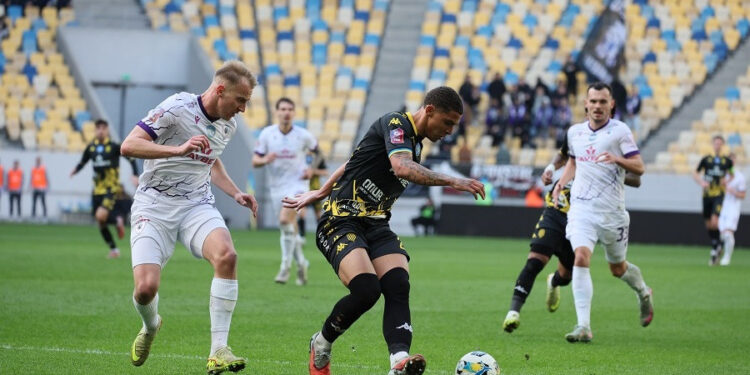 ЛНЗ продемонстрував характер і оформив шосту перемогу над «Рухом» в семи матчах