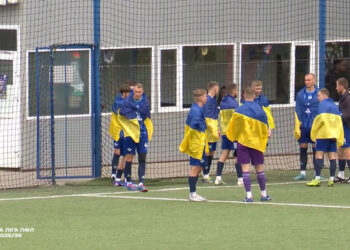 Матч Другої ліги розпочався пізніше – на полі були лише гравці однієї команди