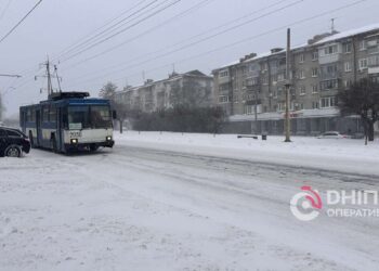Обмеження руху по просп. Богдана Хмельницького з 1 березня: інформація для водіїв |  |