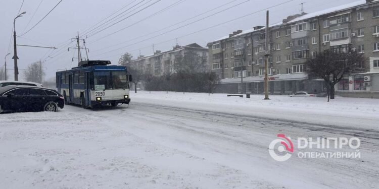 Обмеження руху по просп. Богдана Хмельницького з 1 березня: інформація для водіїв |  |