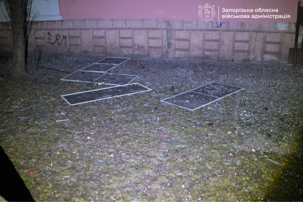 Нічний удар по Запоріжжю: росіяни поранили тримісячну дитину та пошкодили десятки квартир (фото)