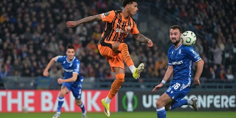 «Шахтер» проиграл «Леху» во втором матче, но вышел в ¼ финала Лиги конференций