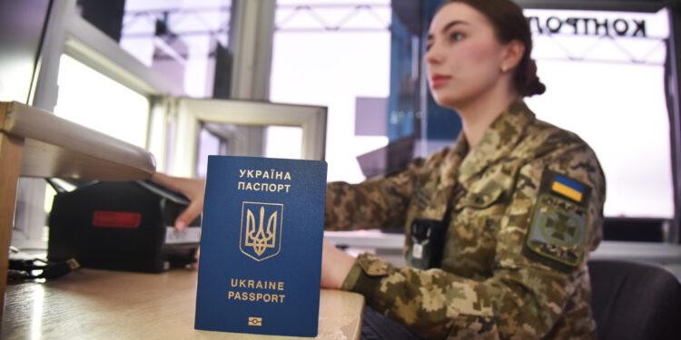 Ситуація на західному кордоні України: за добу 63 тисячі перетинів