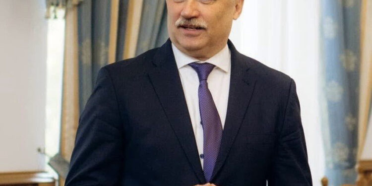 «Сьогодні практично немає випадкових людей, які вступають у медицину»: інтерв’ю з ректором ІФНМУ Романом Яцишиним