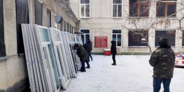 У Каневі продовжують встановлювати вікна у закладах соціальної сфери — Новости Черкасс