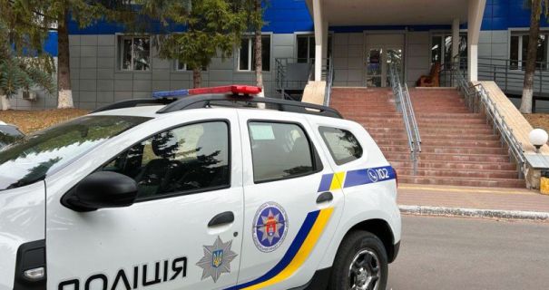 У Києві працівники мийки вкрали в жінки всі гроші, які вона спустила в укриття