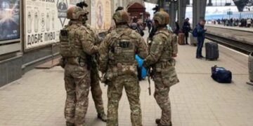 У Львові СБУ та поліція перевірятимуть документи і авто до 9 березня