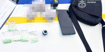 У Рівному житель Житомирщини торгував наркотиками: його судять