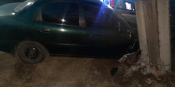 У Вовчинцях п’яний водій врізався в електроопору (ФОТОФАКТ)