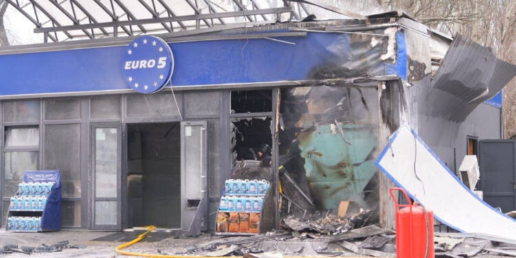У Запоріжжі, 24 березня, росіяни атакували автозаправку – поранено 50-річного чоловіка | Новости Запорожья