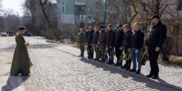 У Запоріжжі вшанували Героя України Дмитра Апухтіна, який загинув під час оборони Маріуполя | Новости Запорожья