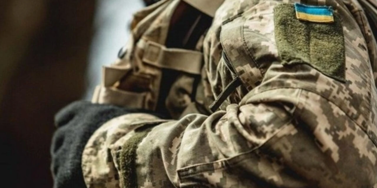 В Івано-Франківську чоловік видавав себе за військового, щоб просити гроші