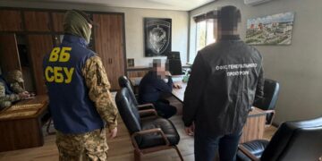 Заступника начальника УСБУ Рівненщини затримали під час отримання хабаря
