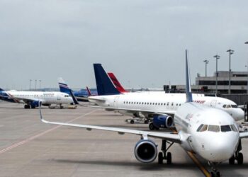 Через війну на Близькому Сході авіакомпанії масово скасовують рейси, ‒ Business Insider – Экономика