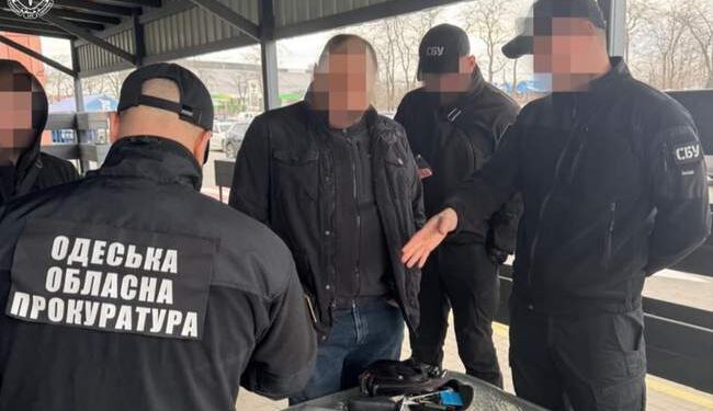 Інспектора Одеської митниці затримали за вимагання :: Інтент :: Суспільно-політичне видання:: Регіональна мережа якісної журналістики