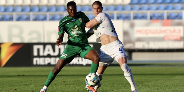 «Карпати» виграли у «Динамо» та продовжили свою переможну ходу