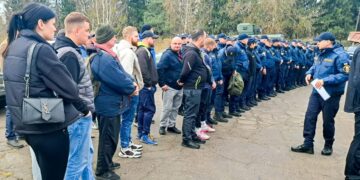 Лежав на виступі скелі: на Сарненщині розшукали 10-річного хлопчика, який впав у кар’єр