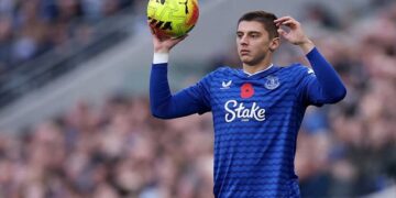 Миколенко может получить новый контракт от «Эвертона»