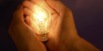 На Черкащині застосували погодинні графіки відключення світла